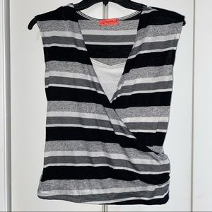 🌟4 for $10 SALE🌟  Sleeveless Cross Over Wrap Top